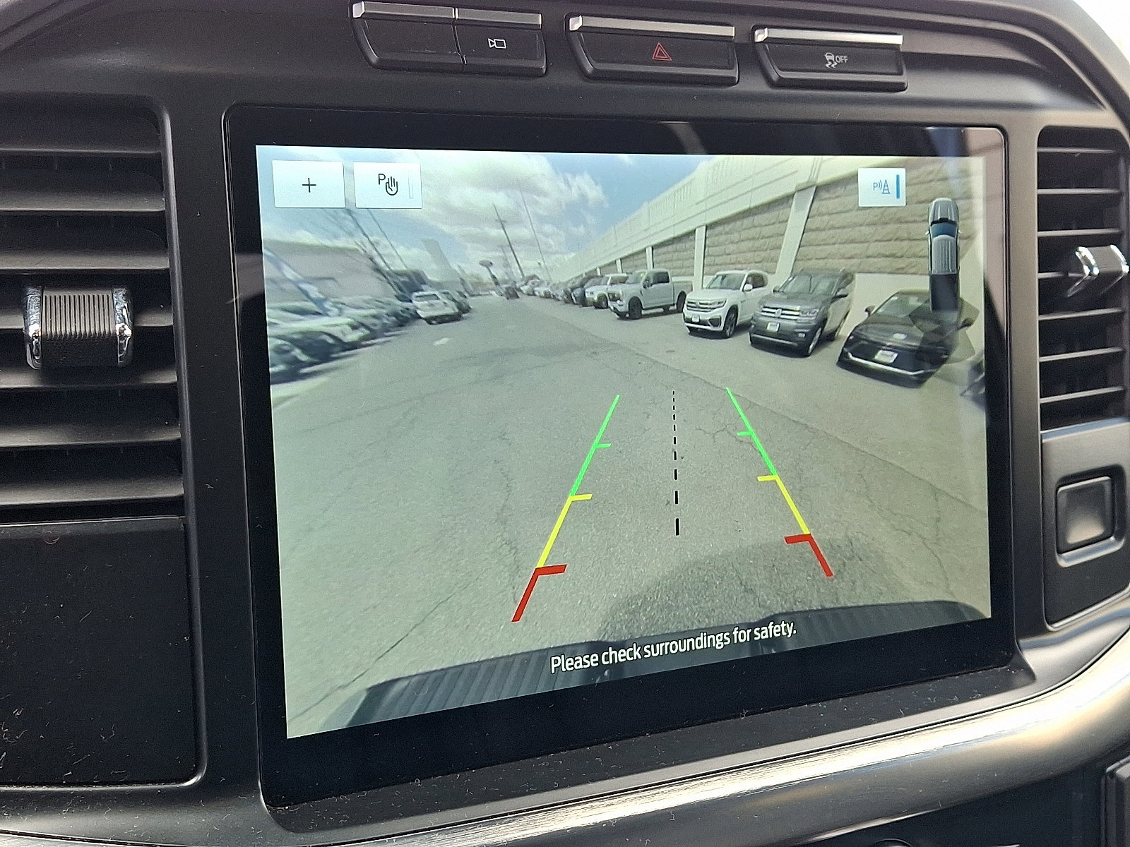 Certified 2022 Ford F150 Lariat w/ Equipment Group 501A Mid image 19