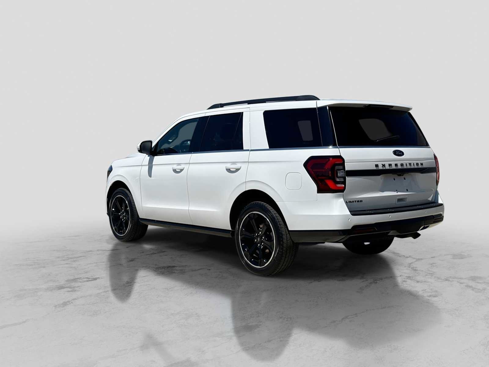 Certified 2024 Ford Expedition Limited AWD/4WD image 4