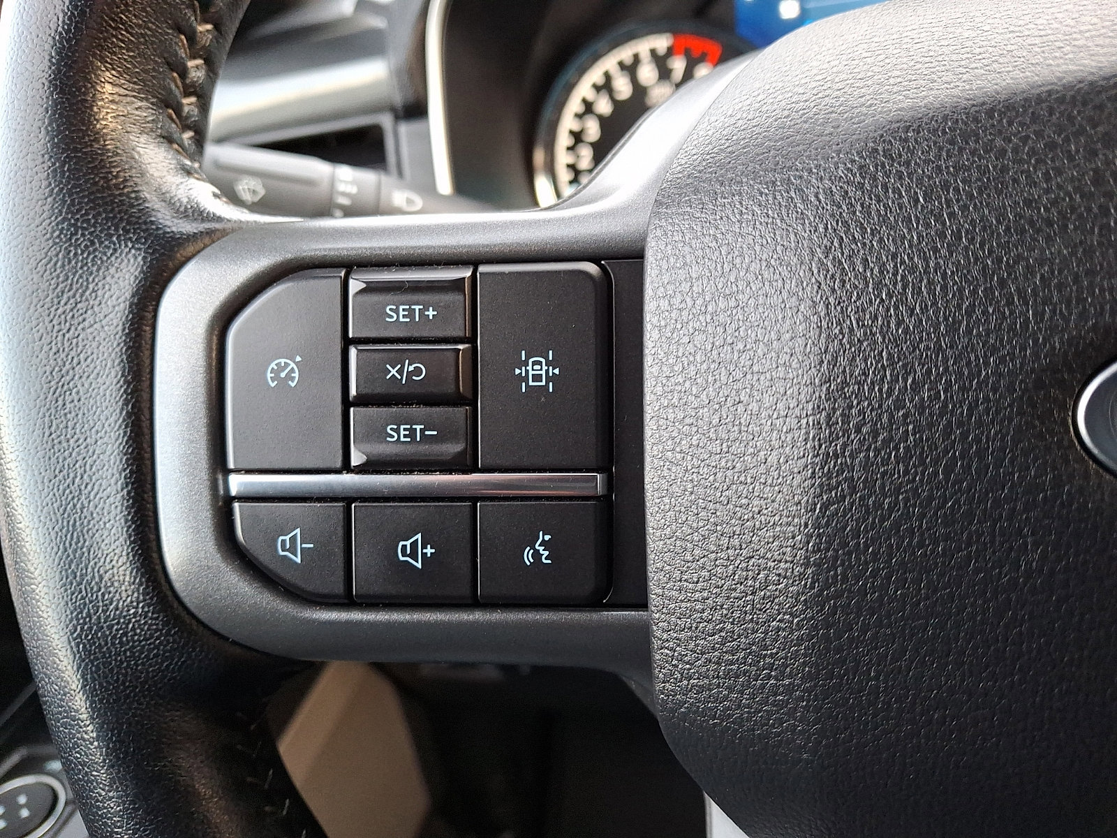 Certified 2022 Ford F150 XLT w/ Equipment Group 302A High image 20