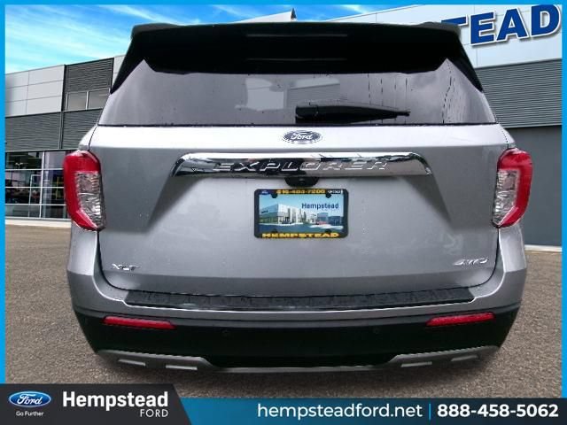 Certified 2023 Ford Explorer XLT w/ Equipment Group 202A AWD/4WD image 7