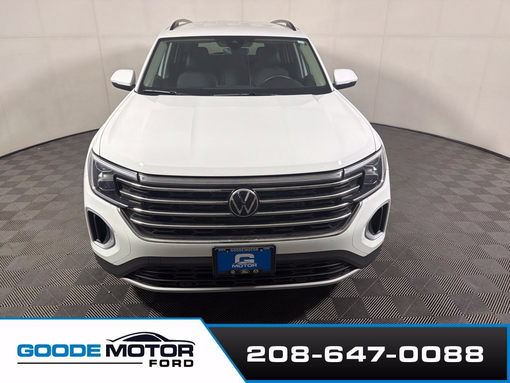 Used 2025 Volkswagen Atlas SE AWD/4WD image 3
