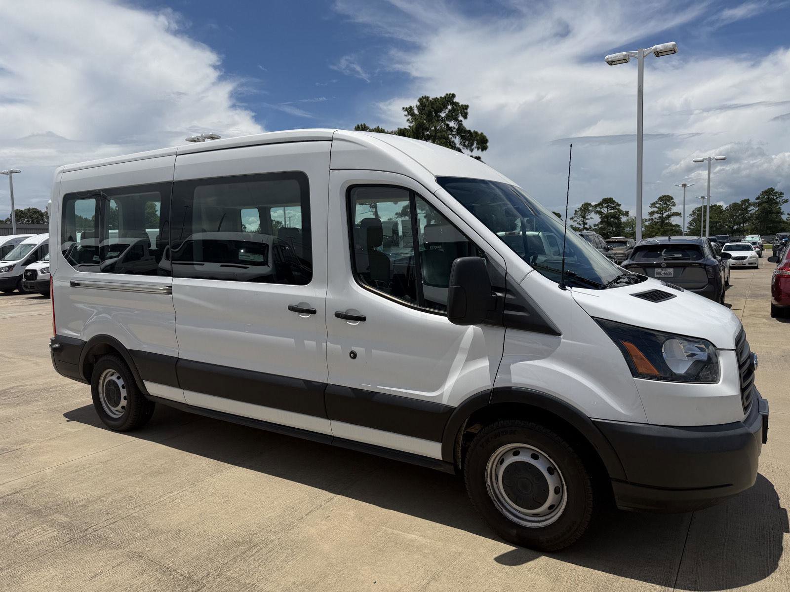 Certified 2019 Ford Transit 350 XL RWD image 3