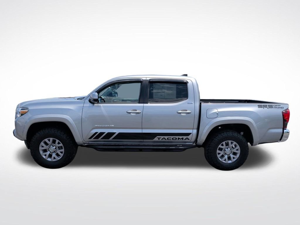Used 2019 Toyota Tacoma SR5 AWD/4WD image 13