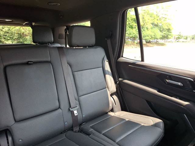 Used 2025 Chevrolet Tahoe LT RWD image 14