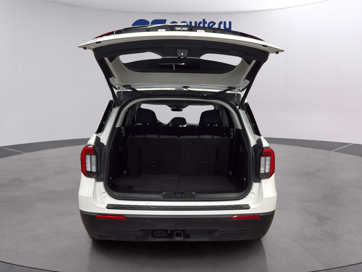 Certified 2025 Ford Explorer Active AWD/4WD image 9