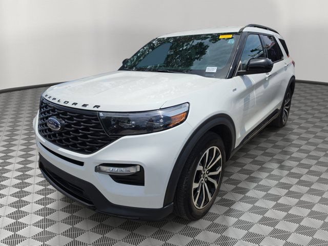 Certified 2023 Ford Explorer ST-Line w/ Class IV Trailer Tow Package RWD image 2