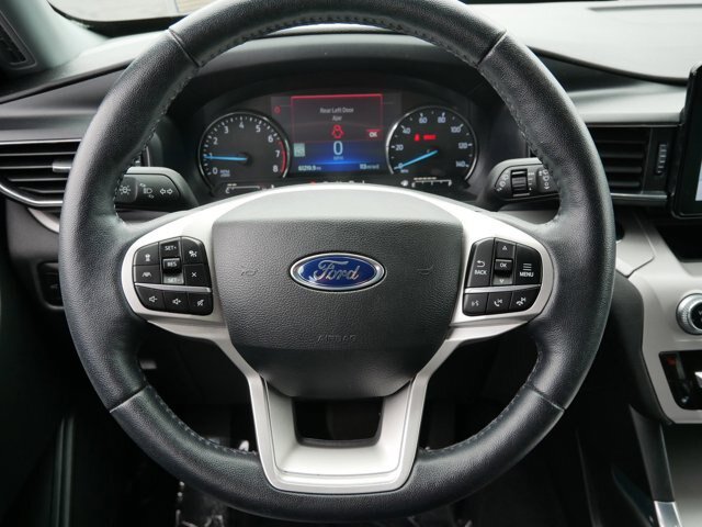 Certified 2023 Ford Explorer XLT w/ Equipment Group 202A AWD/4WD image 17
