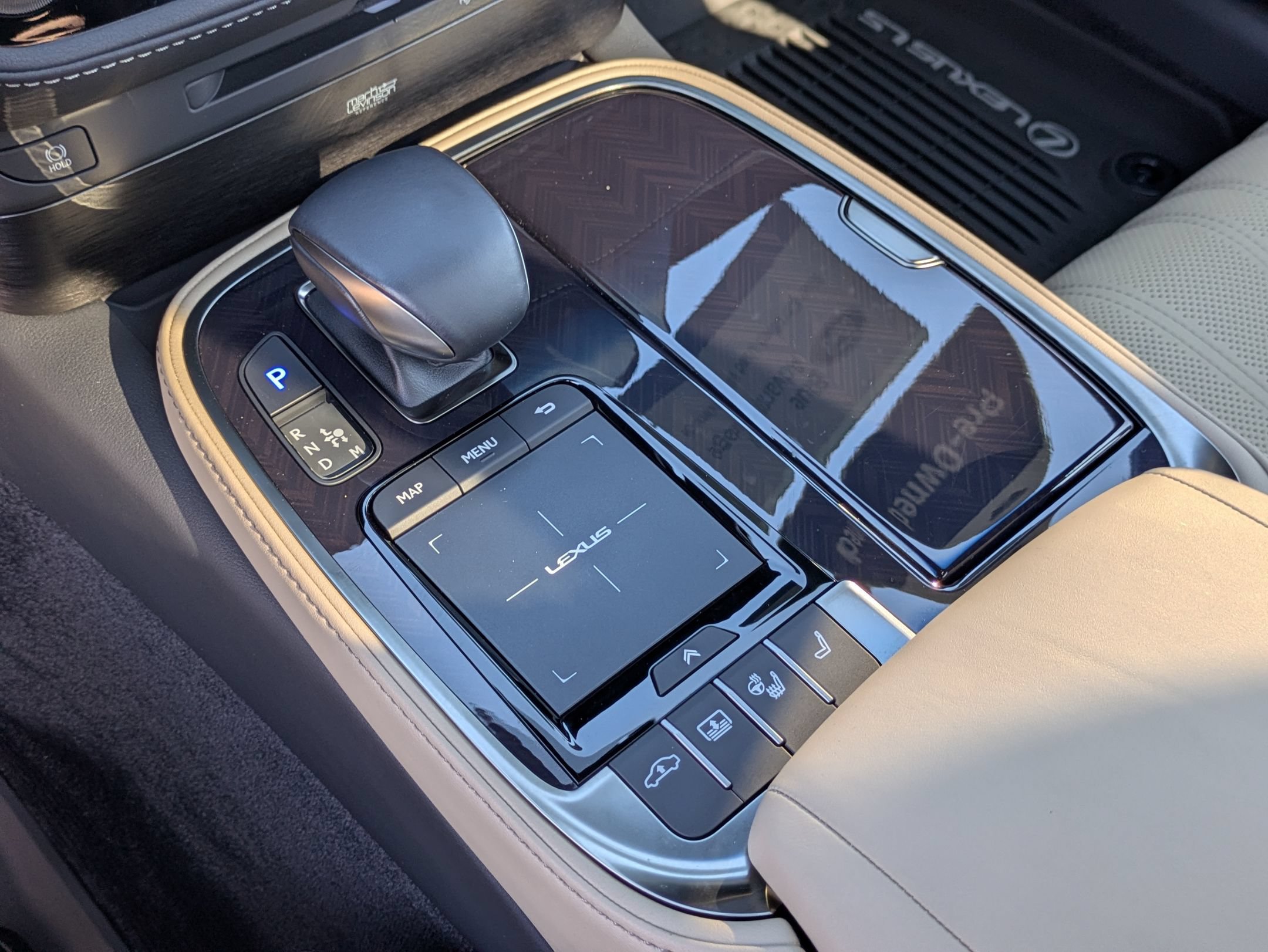 Used 2022 Lexus LS 500 w/ Interior Upgrade Package RWD image 25