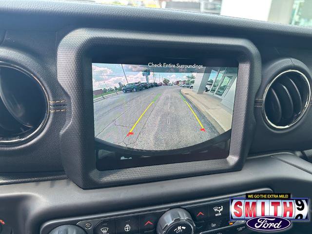 Used 2021 Jeep Wrangler Unlimited Sahara AWD/4WD image 20