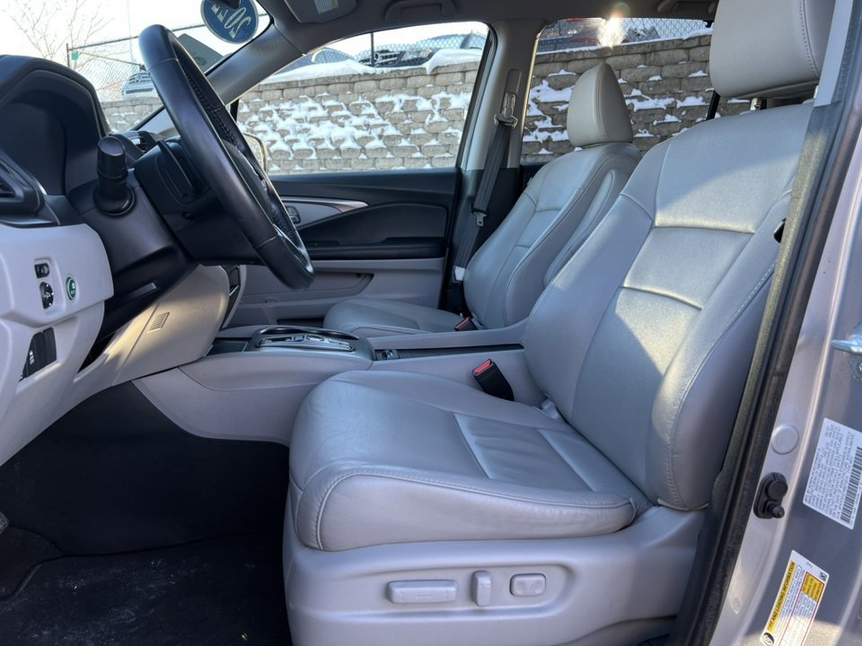 Used 2022 Honda Pilot Special Edition image 11