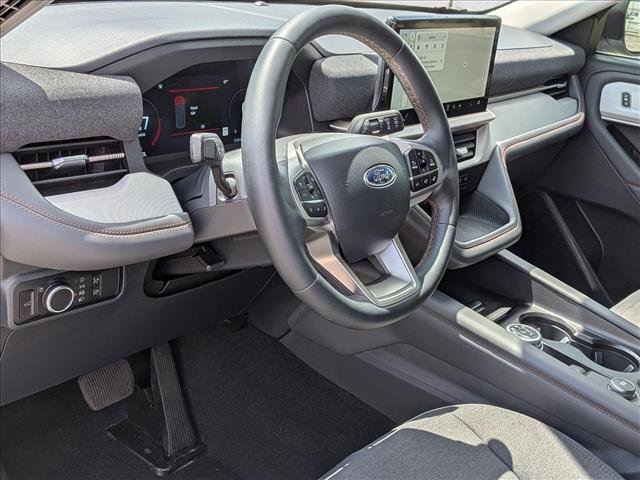 Certified 2025 Ford Explorer Active RWD image 9