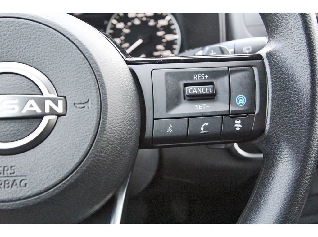 Used 2023 Nissan Rogue SV FWD image 19