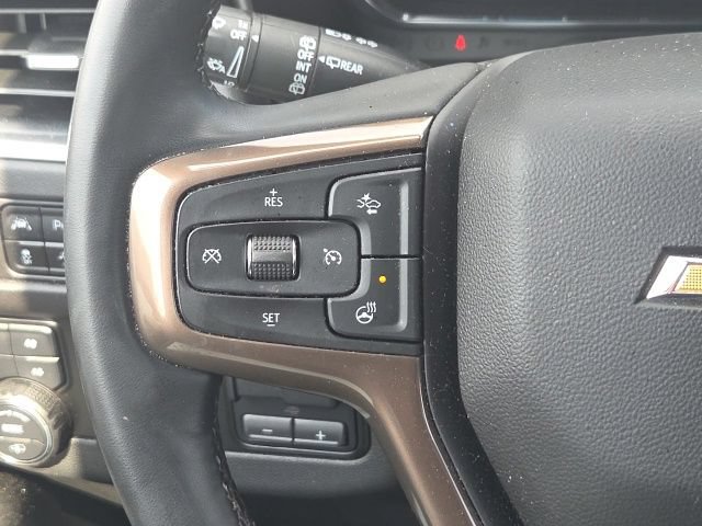 Used 2024 Chevrolet Suburban High Country AWD/4WD image 38