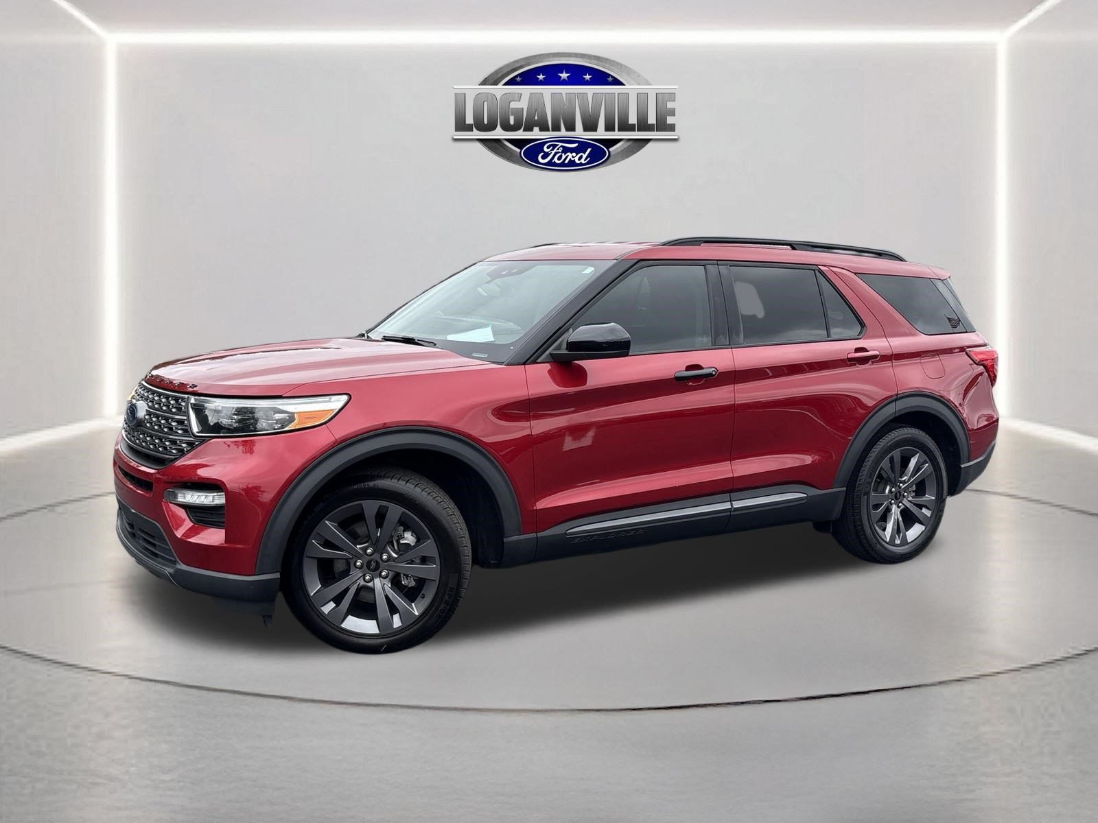 Certified 2024 Ford Explorer XLT w/ Equipment Group 202A