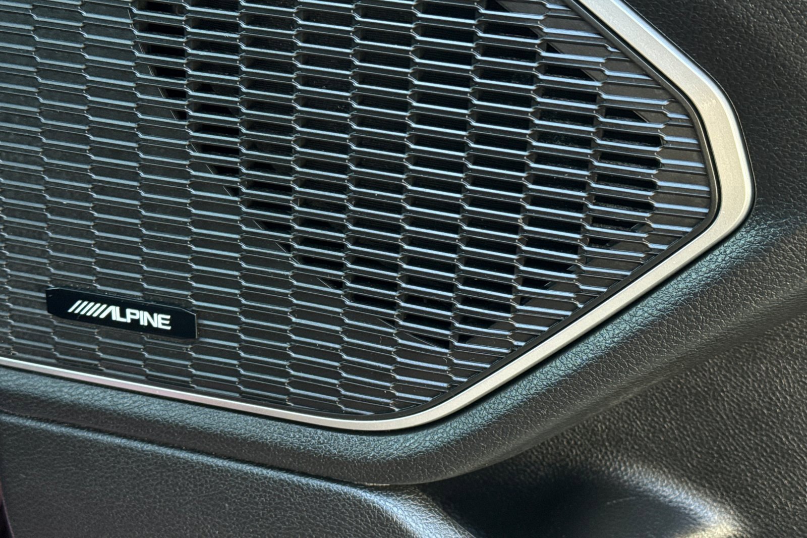 Used 2023 Jeep Grand Cherokee 4WD 4xe image 18