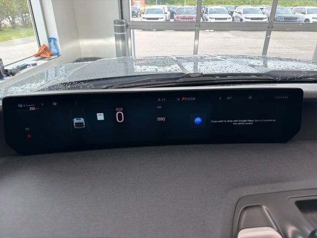 Certified 2025 Ford Expedition Active AWD/4WD image 31
