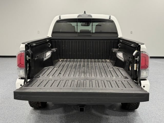Used 2020 Toyota Tacoma TRD Sport w/ TRD Premium Sport Package AWD/4WD image 12