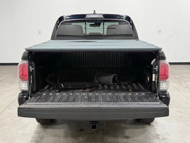 Used 2020 Toyota Tacoma TRD Sport w/ Technology Package AWD/4WD image 10