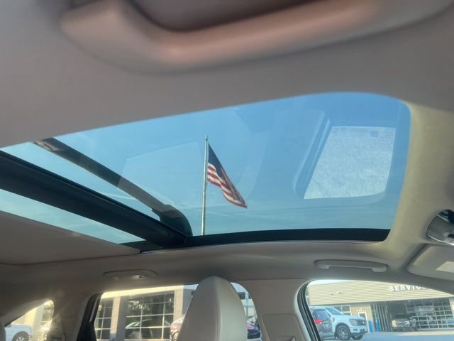 Used 2025 Kia Sorento SX FWD image 8