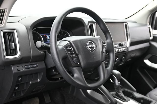 Used 2026 Nissan Frontier SV RWD image 15