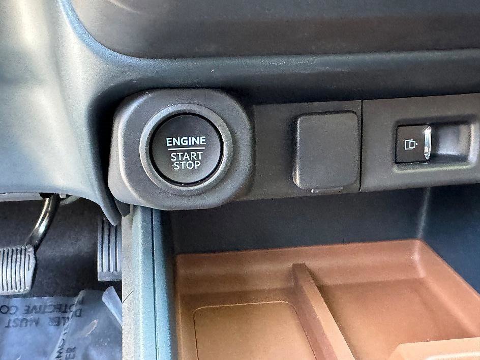 Certified 2024 Ford Maverick Lariat image 26