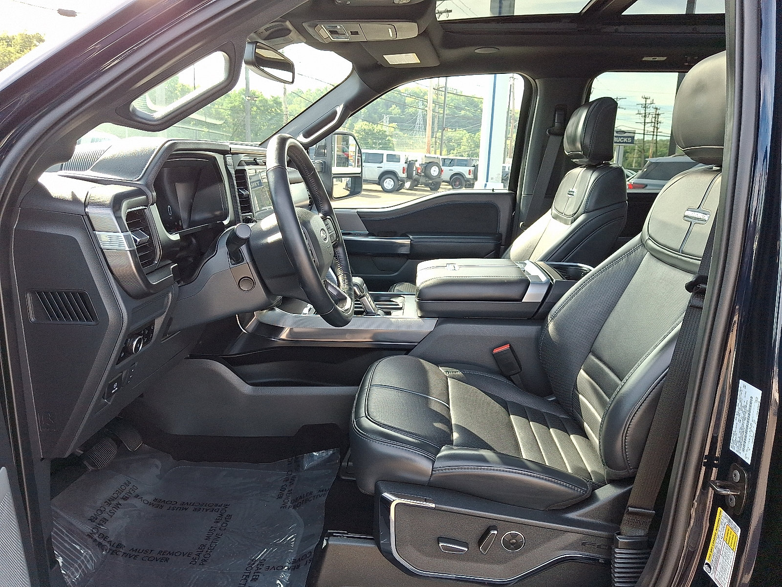 Certified 2025 Ford F150 Platinum w/ Equipment Group 702A High AWD/4WD image 13