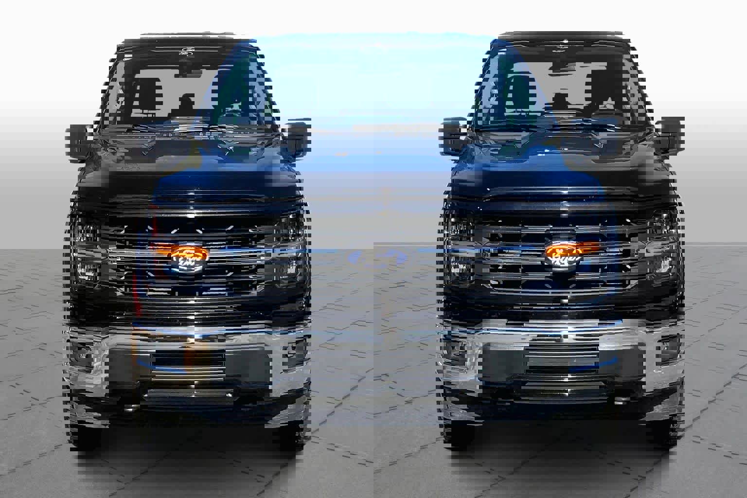 Certified 2025 Ford F150 XLT w/ Equipment Group 301A Standard image 4