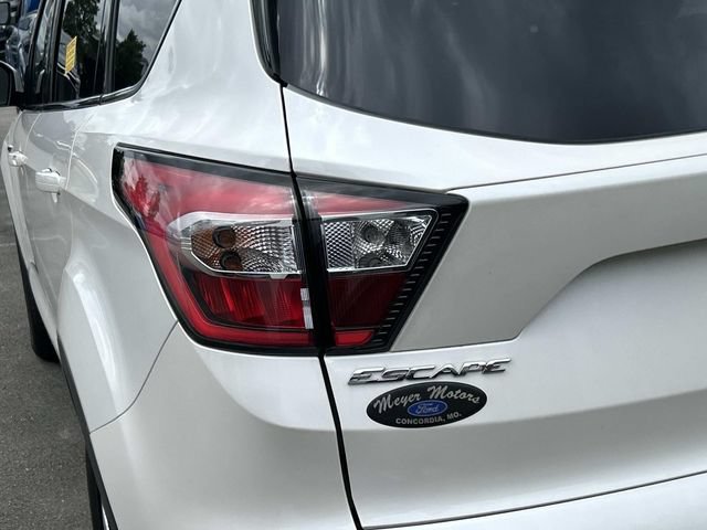 Certified 2018 Ford Escape SEL w/ Ford Safe & Smart Package AWD/4WD image 6