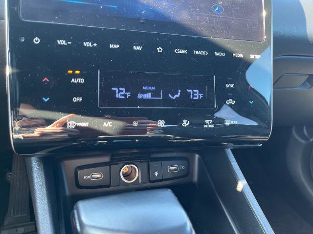 Used 2022 Hyundai Santa Cruz Limited image 15