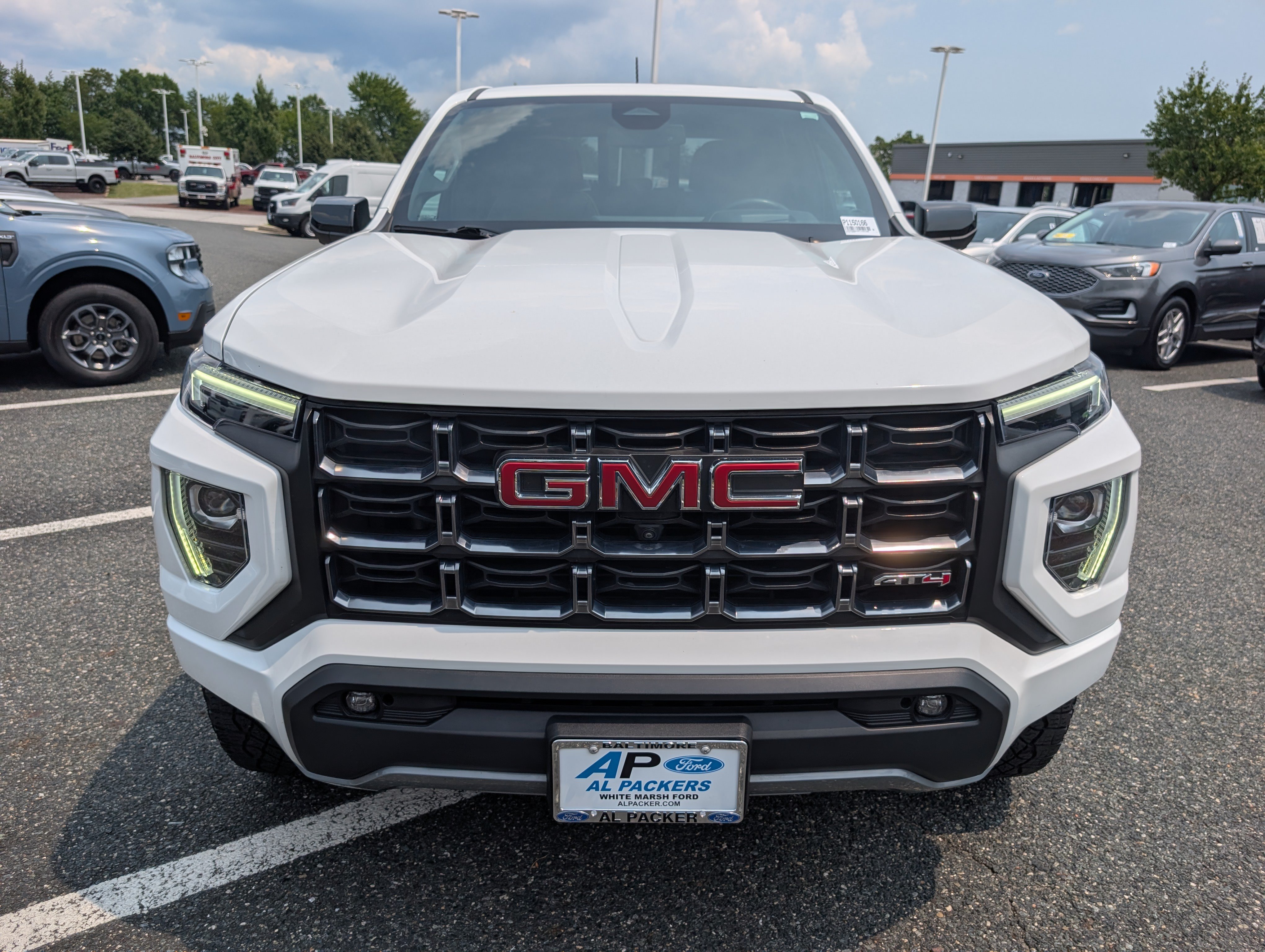 Used 2023 GMC Canyon AT4 w/ AT4 Premium Package AWD/4WD image 8