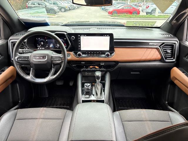 Used 2024 GMC Canyon AT4 w/ Technology Package image 10