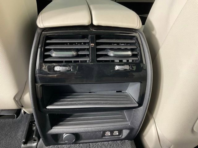 Used 2022 BMW 540i w/ Executive Package image 22