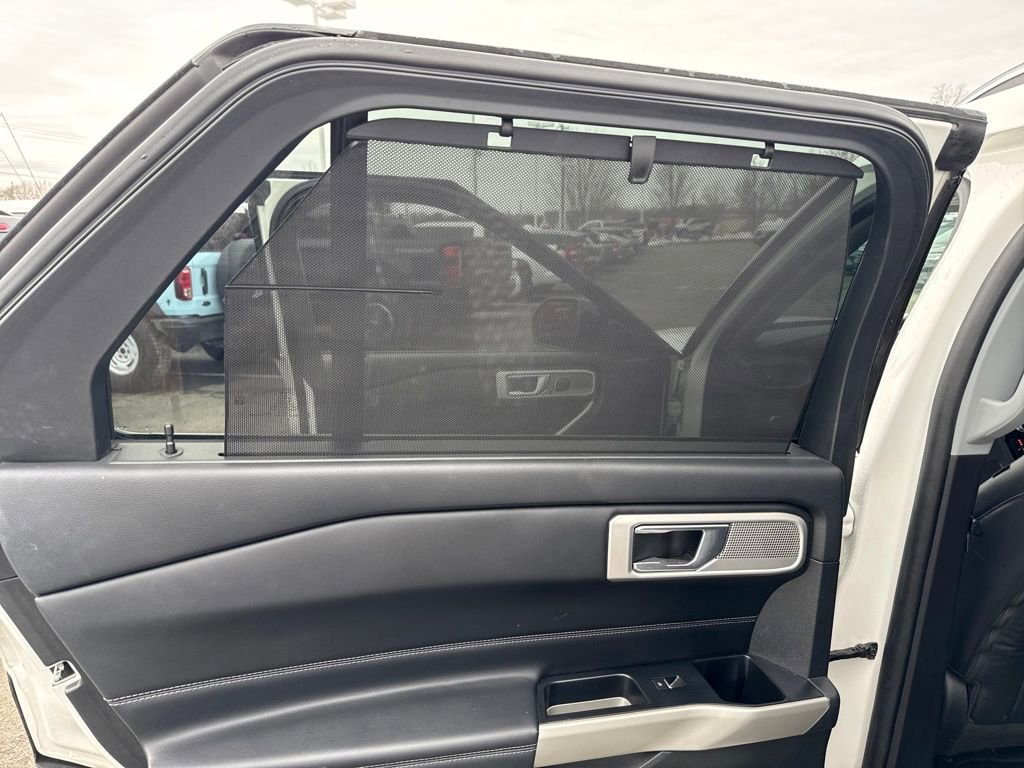Certified 2022 Ford Explorer Limited w/ Hybrid Equipment Group 310A image 21