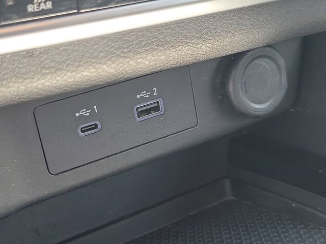Used 2023 Nissan Rogue SV AWD/4WD image 30