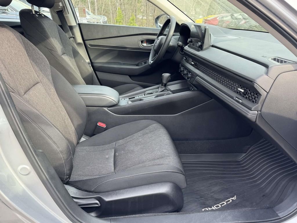 Used 2024 Honda Accord EX image 19