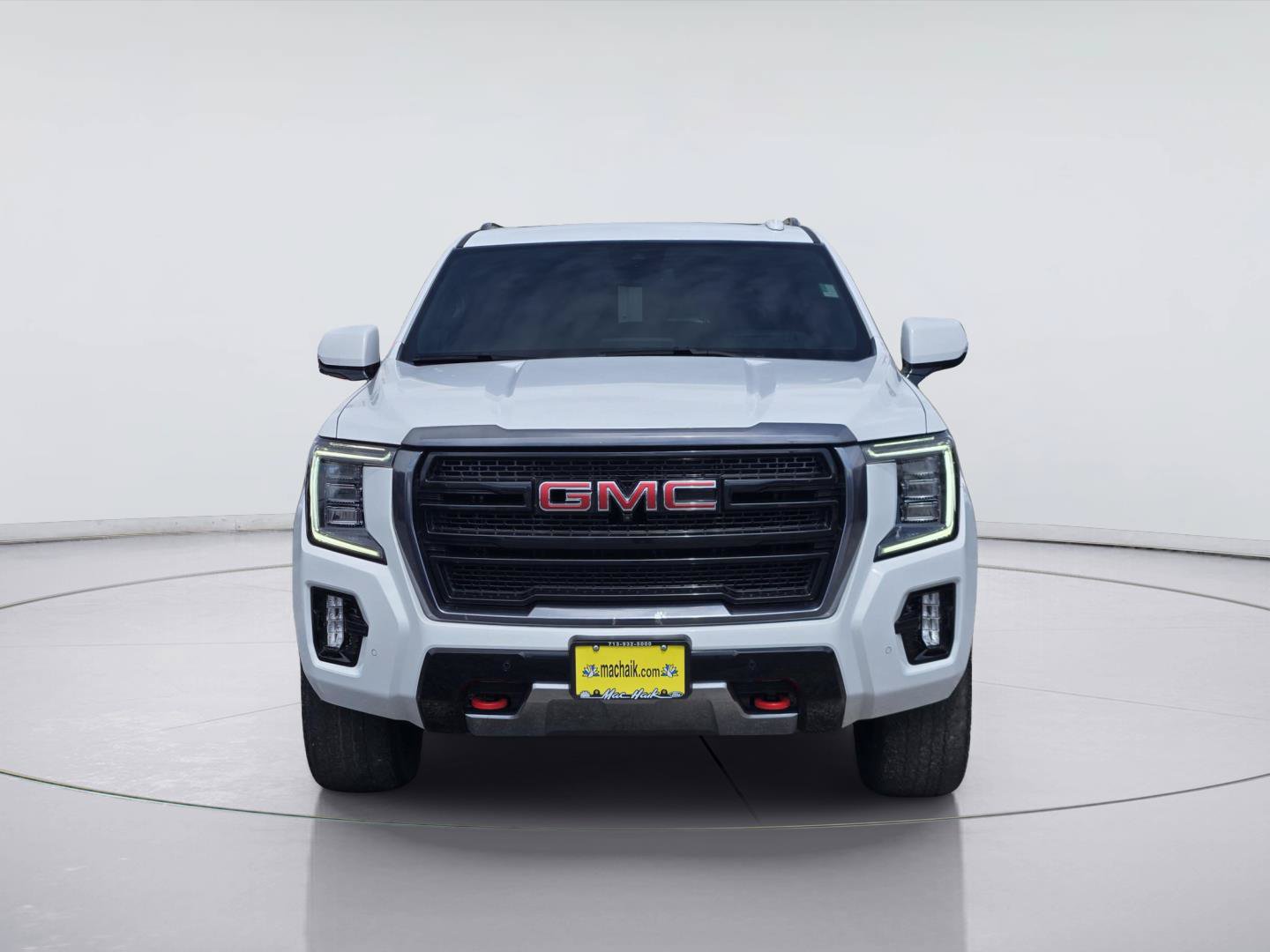 Used 2024 GMC Yukon AT4 w/ Technology Package AWD/4WD image 2