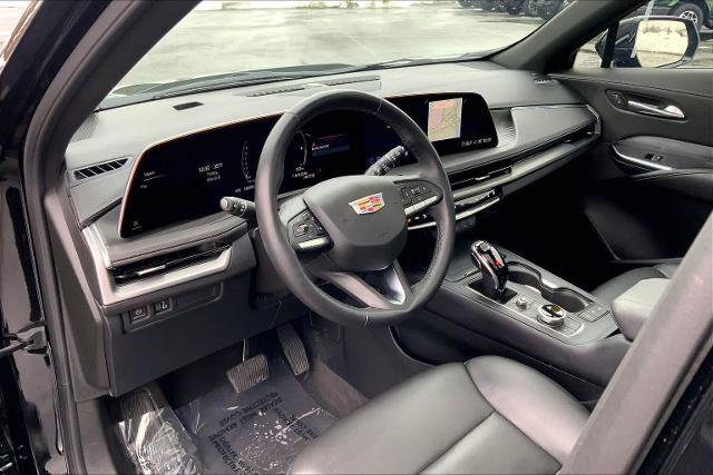Used 2025 Cadillac XT4 Premium Luxury w/ Cold Weather Package image 18