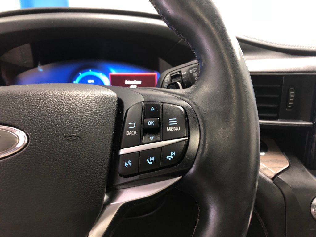 Certified 2020 Ford Explorer Platinum w/ Premium Technology Package image 22