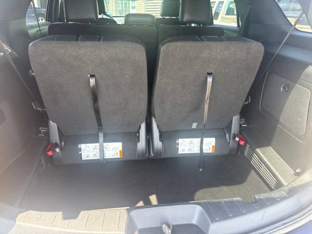 Certified 2017 Ford Explorer XLT w/ Equipment Group 202A FWD image 18