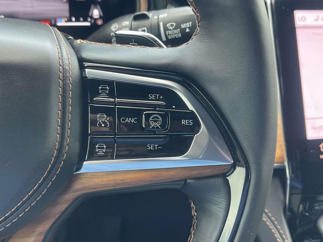 Used 2023 Jeep Grand Cherokee L Summit AWD/4WD image 27