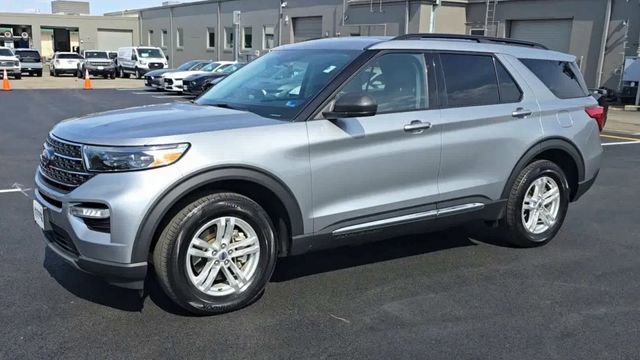 Certified 2023 Ford Explorer XLT w/ Equipment Group 202A AWD/4WD image 2