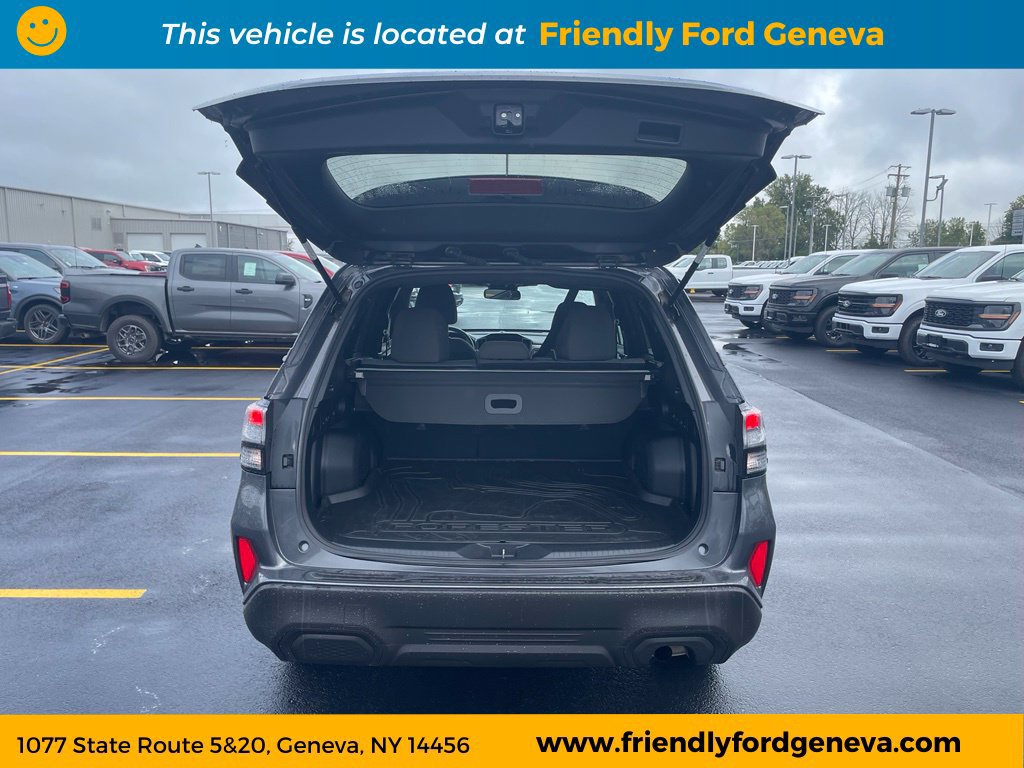 Used 2025 Subaru Forester Premium AWD/4WD image 10