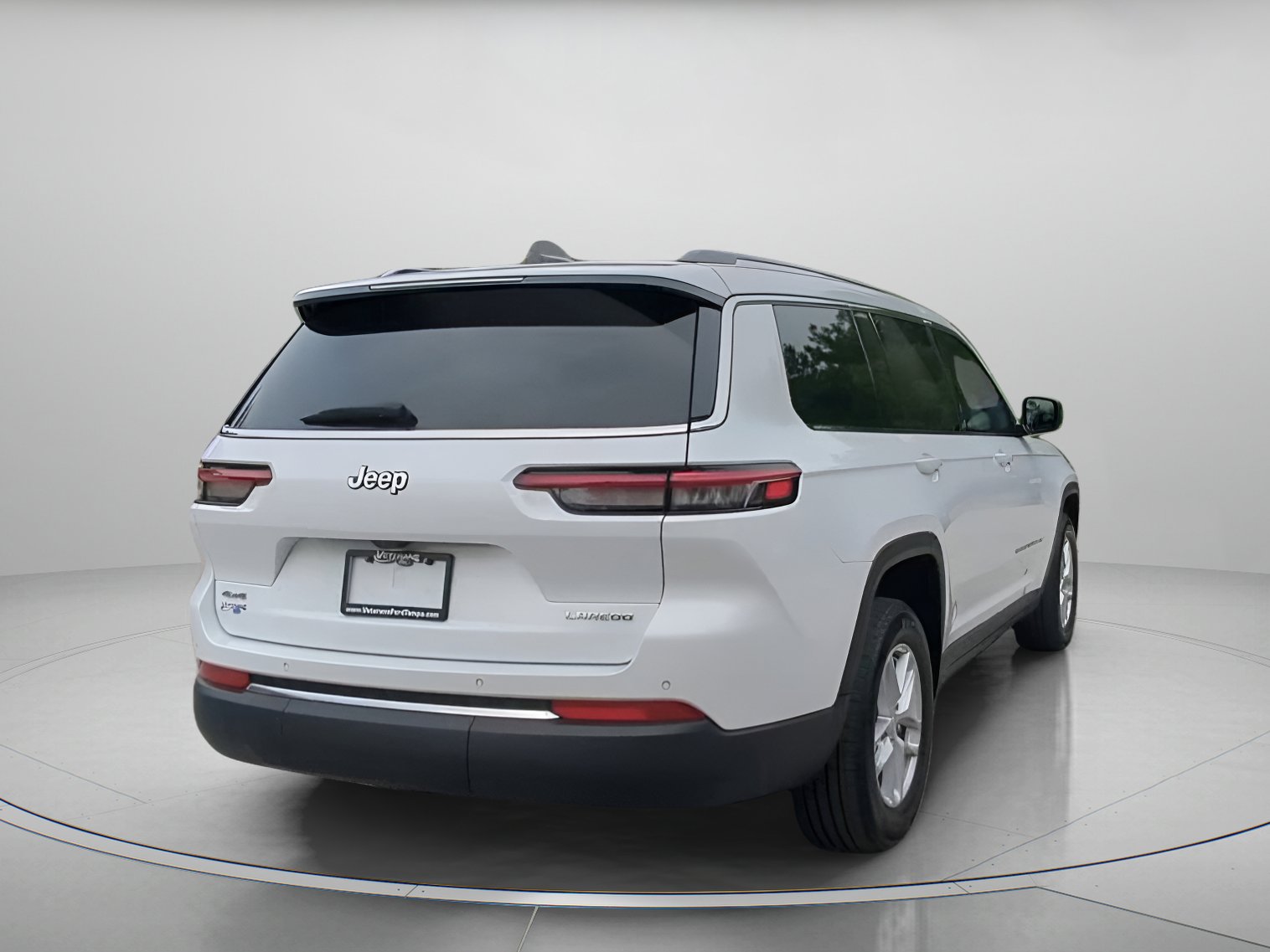 Used 2024 Jeep Grand Cherokee L Laredo AWD/4WD image 26