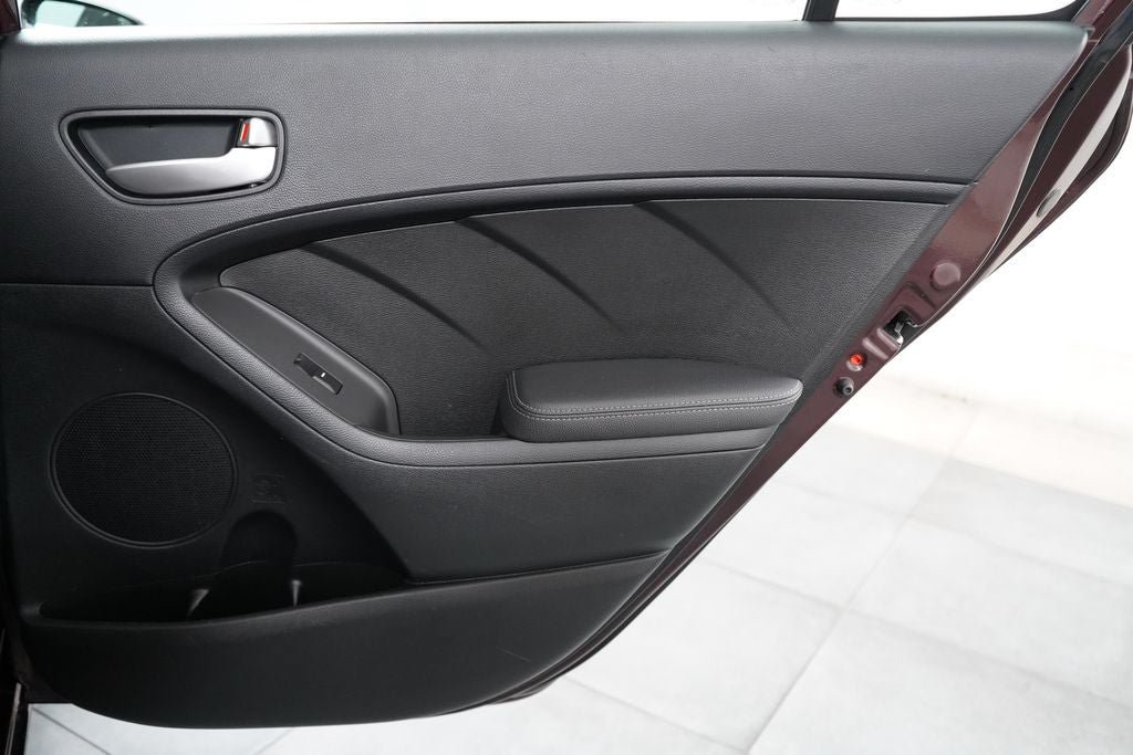 Used 2017 Kia Forte LX FWD image 30