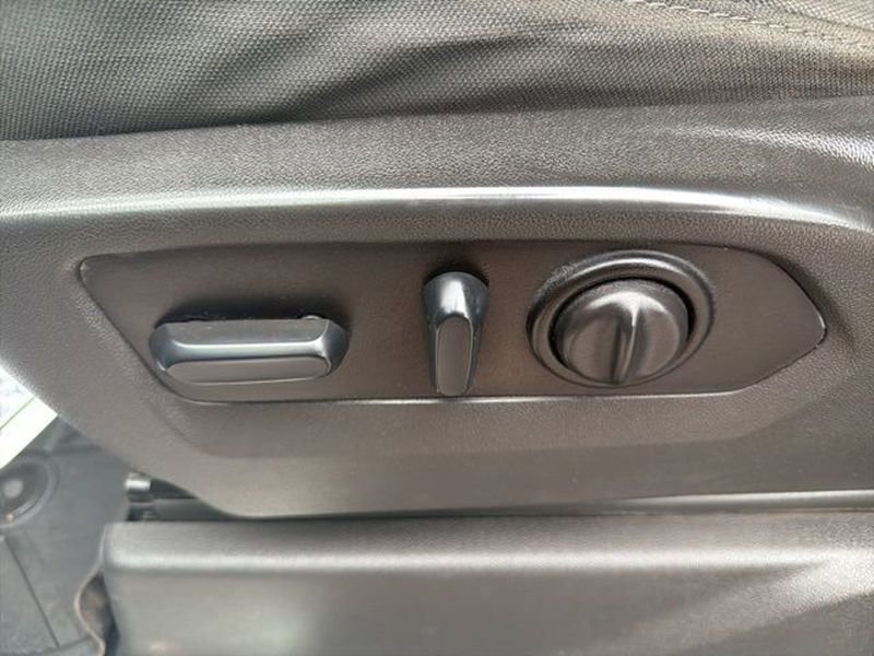 Used 2022 Chevrolet Silverado 1500 LT w/ Safety Package image 12