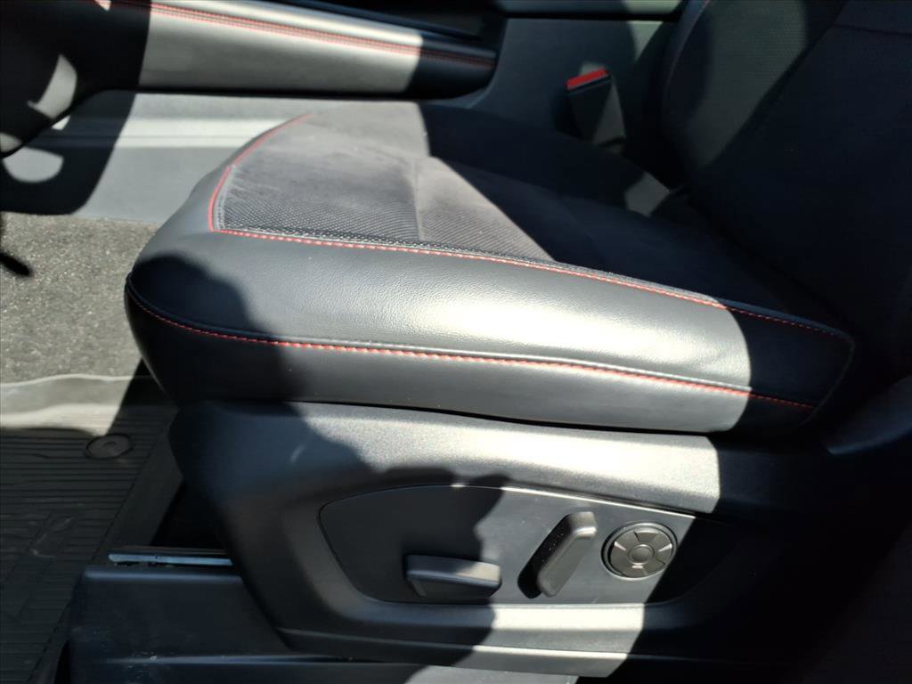 Certified 2025 Ford Explorer ST image 9