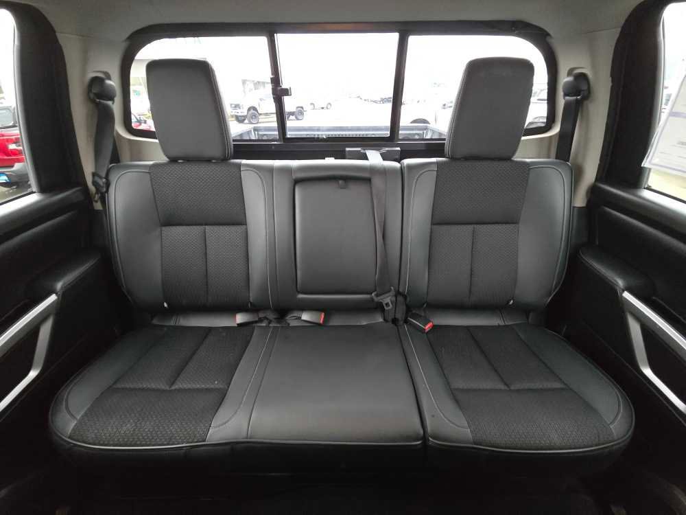 Used 2018 Nissan Titan PRO-4X image 17