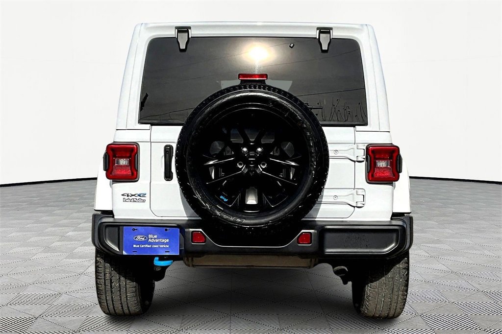 Used 2022 Jeep Wrangler Unlimited Sahara w/ Cold Weather Group image 3