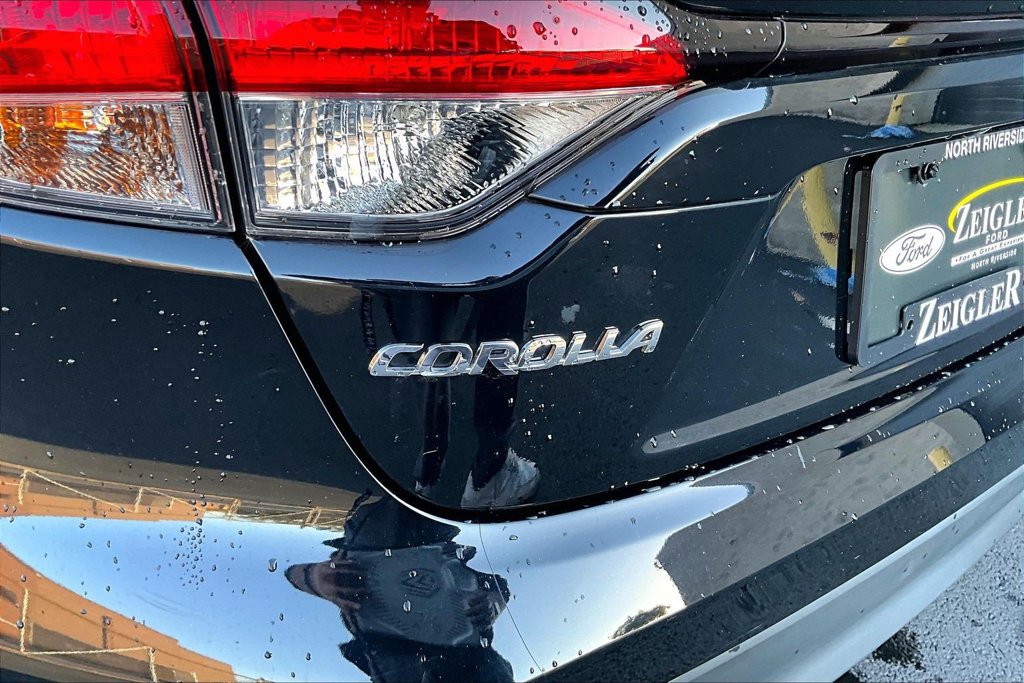 Used 2025 Toyota Corolla LE FWD image 8