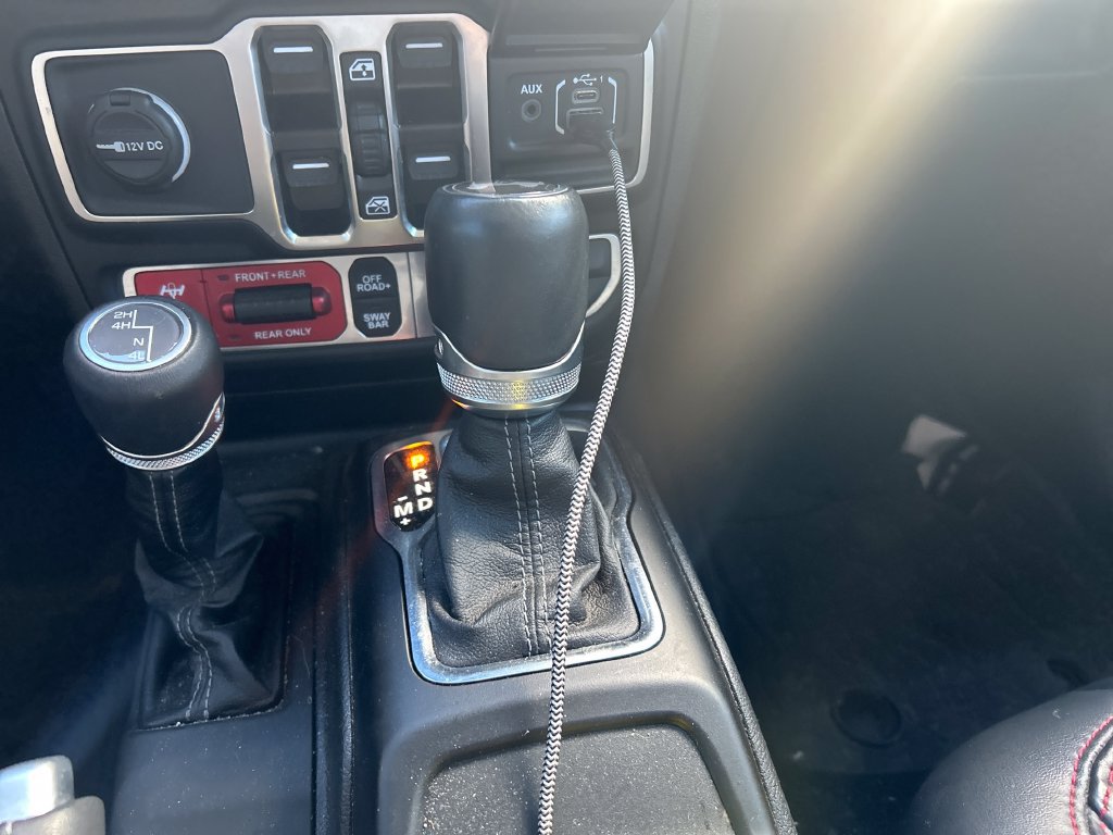 Used 2024 Jeep Wrangler Unlimited Rubicon w/ Convenience Group AWD/4WD image 30